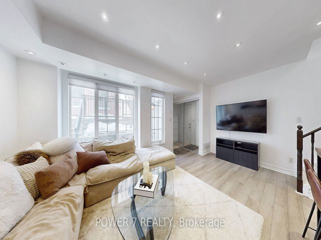 152 - 3 Everson Dr