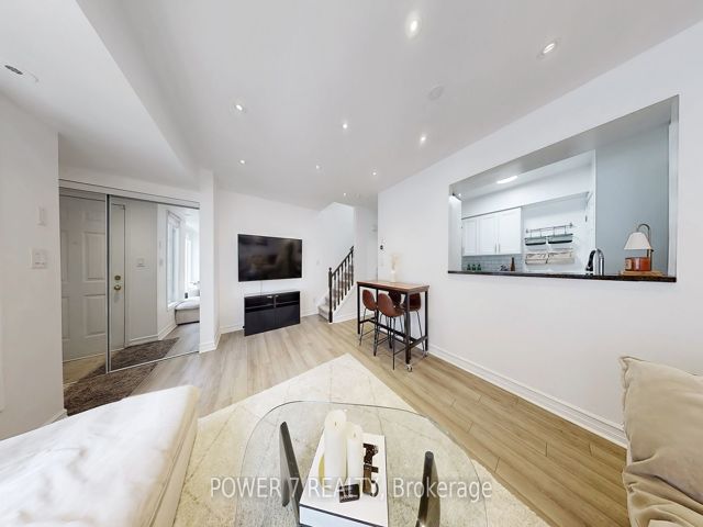 152 - 3 Everson Dr