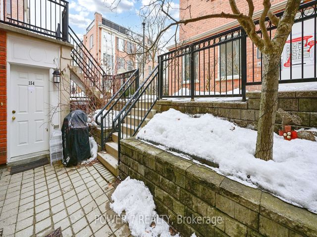 152 - 3 Everson Dr