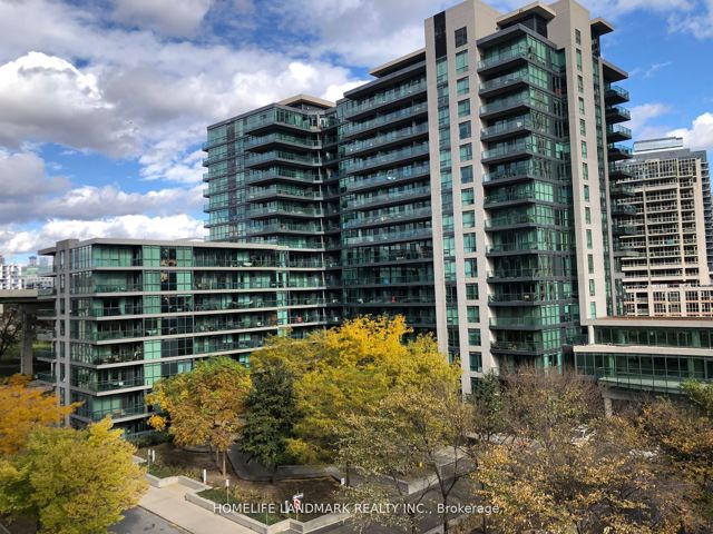 606 - 219 Fort York Blvd