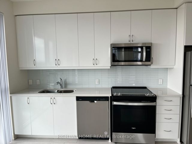 3008 - 4955 yonge St