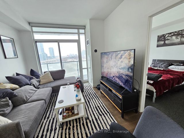 813 - 170 Fort York Blvd