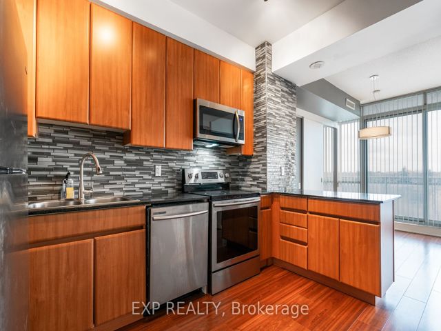 701 - 30 Canterbury Pl