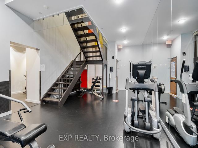 701 - 30 Canterbury Pl