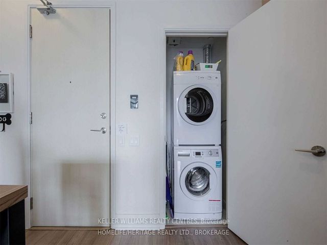 710 - 30 Roehampton Ave E