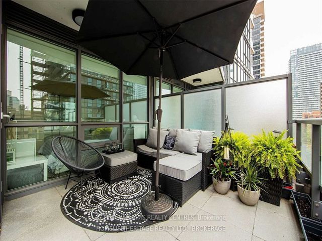 710 - 30 Roehampton Ave E