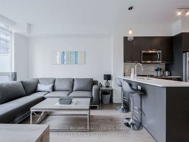 710 - 30 Roehampton Ave E