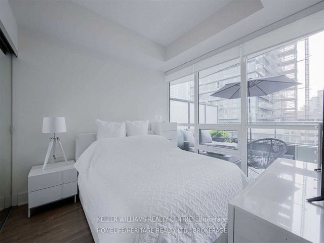710 - 30 Roehampton Ave E