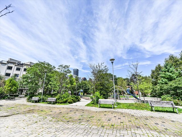 815 - 100 Harrison Garden Blvd