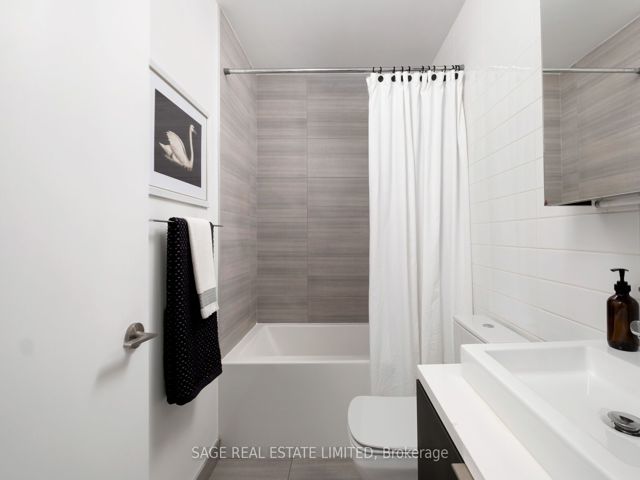 1908 - 170 Bayview Ave