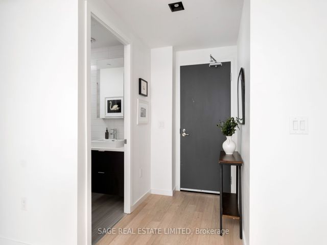 1908 - 170 Bayview Ave