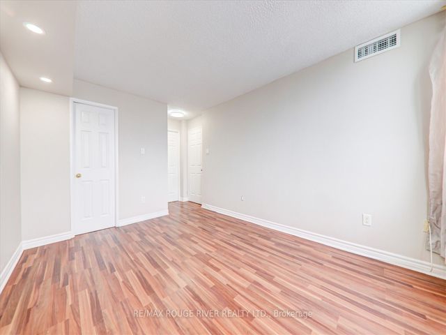 903 - 3050 Ellesmere Rd