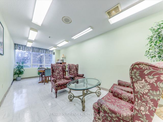 903 - 3050 Ellesmere Rd