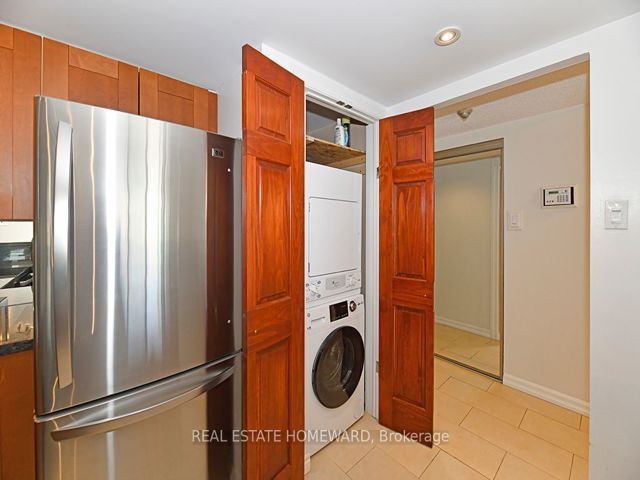 2104 - 15 Maitland Pl