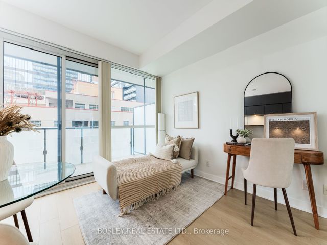 1206 - 15 Grenville St