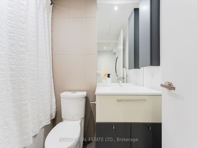 1206 - 15 Grenville St