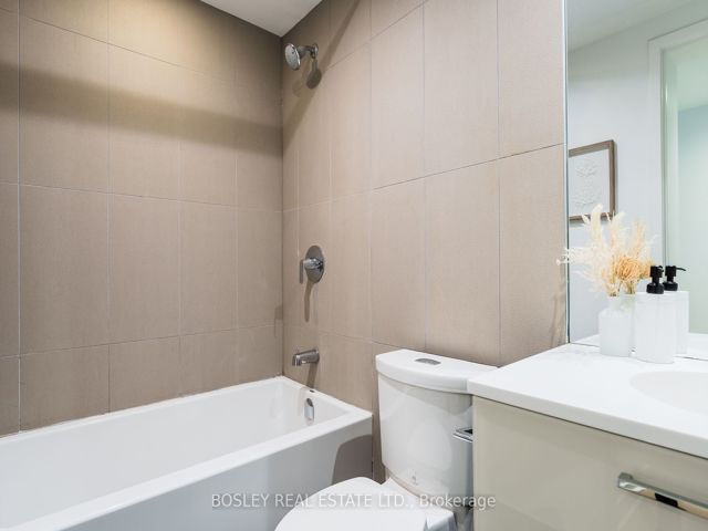 1206 - 15 Grenville St