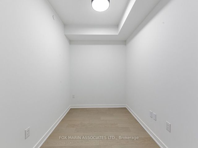 209 - 123 Portland St