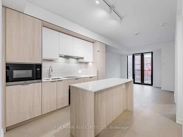 209 - 123 Portland St
