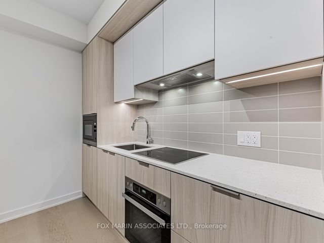 209 - 123 Portland St