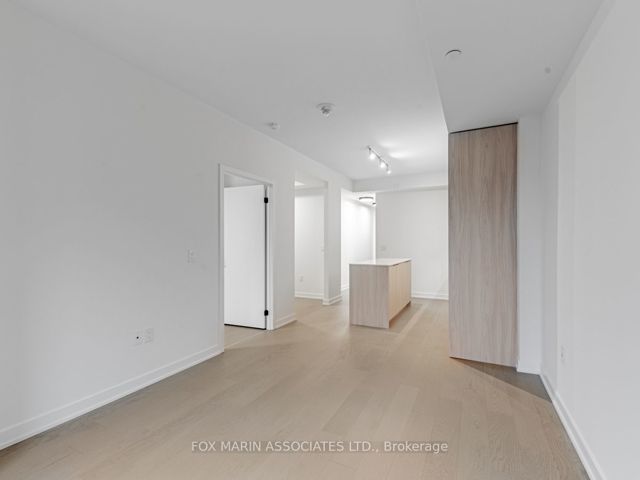 209 - 123 Portland St