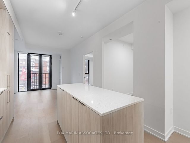 209 - 123 Portland St