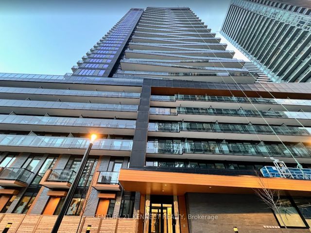 802 - 127 Broadway Ave