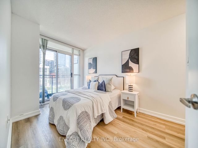 706 - 25 Capreol Crt