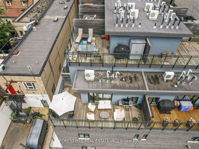112 - 483 Dupont St