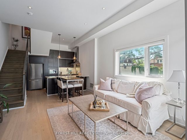 112 - 483 Dupont St