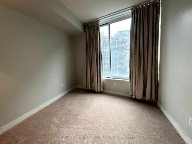 620 - 650 Queens Quay W