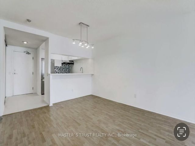 1602 - 7 Bishop Ave