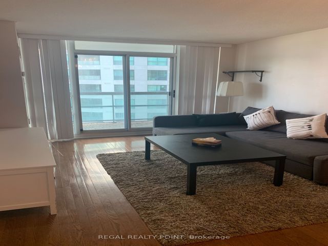 1017 - 509 Beecroft Rd