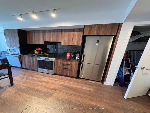 1301 - 18 Maitland Terr