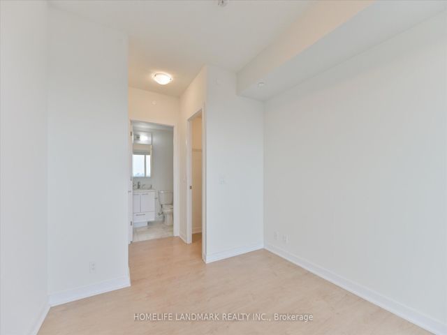 4003 - 2221 Yonge St