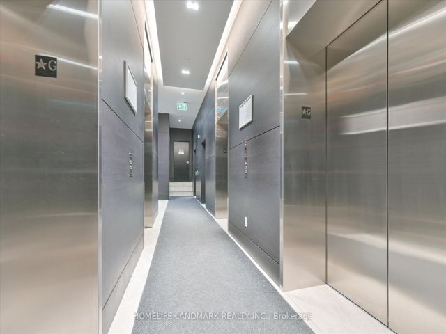 4003 - 2221 Yonge St