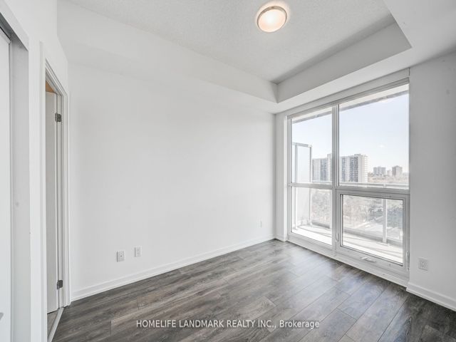 809 - 32 Forest Manor Rd