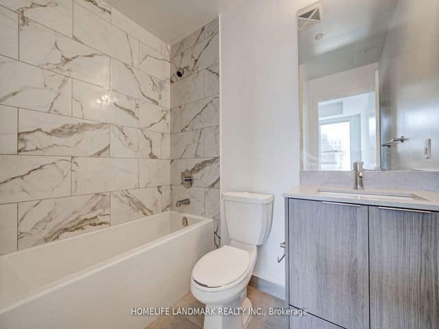 809 - 32 Forest Manor Rd
