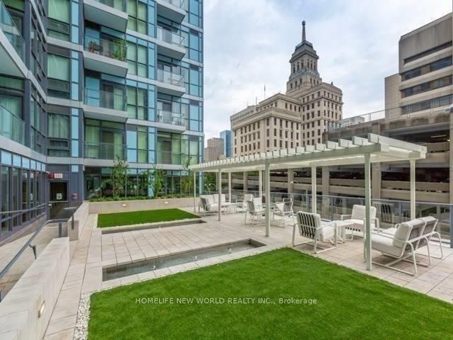 1804 - 210 Simcoe St