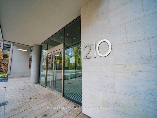 1804 - 210 Simcoe St