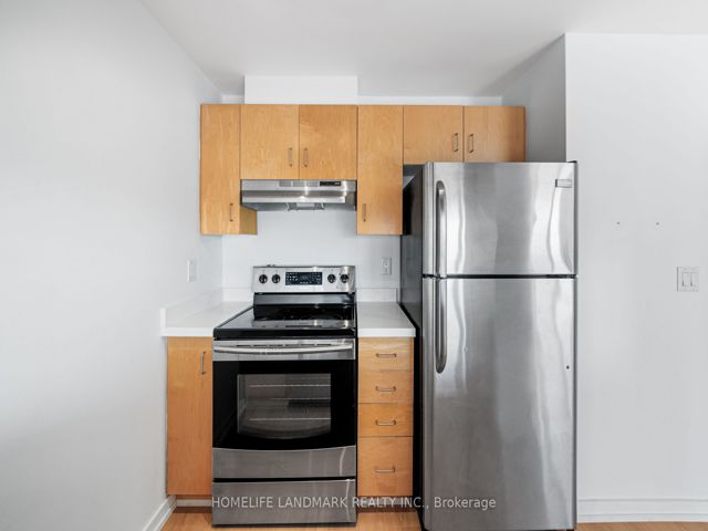 2102 - 281 Mutual St