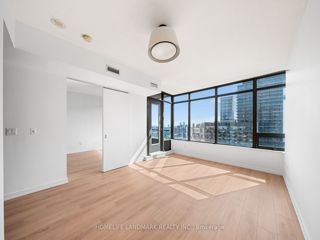 2102 - 281 Mutual St