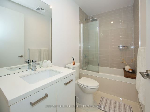 310 - 39 Brant St