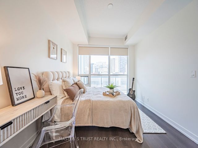 801 - 89 Dunfield Ave