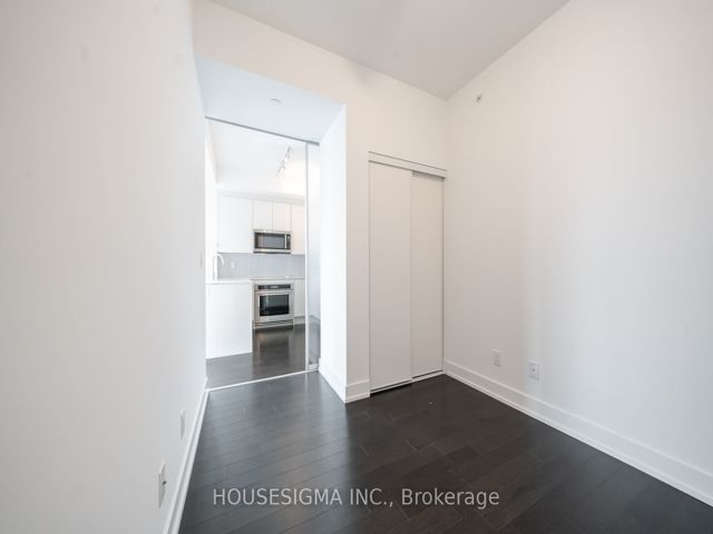 2004 - 181 Bedford Rd