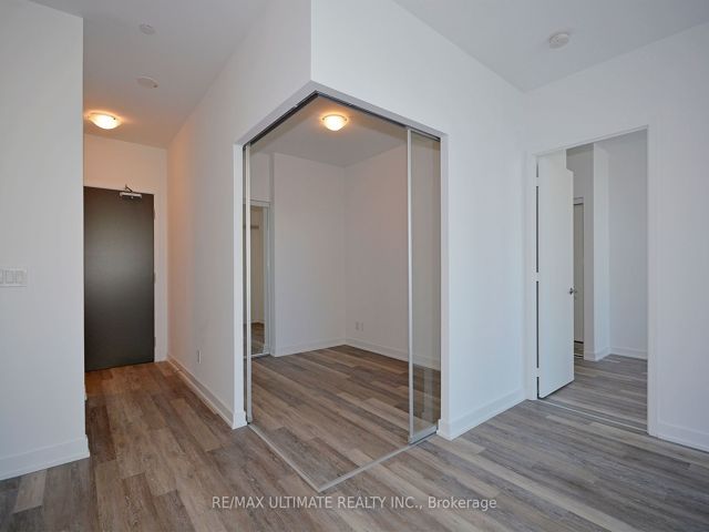 410 - 5180 Yonge St
