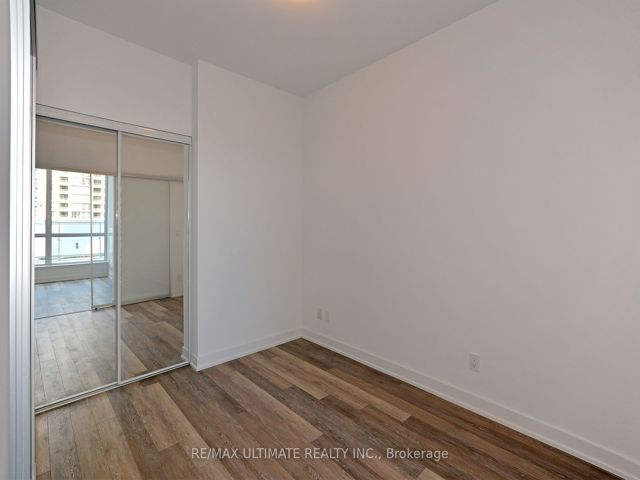 410 - 5180 Yonge St