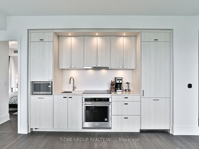 1504 - 480 Front St West St W