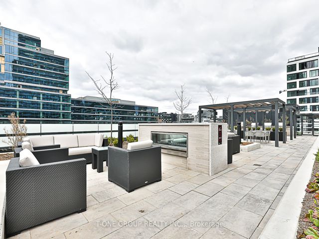 1504 - 480 Front St West St W
