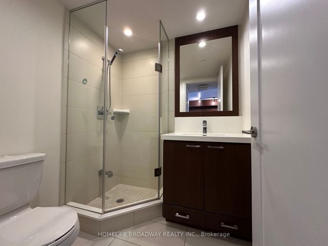 821 - 120 Harrison Garden Blvd